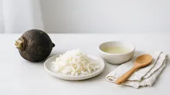 Schwarzer Rettich für Haare und Kopfhaut: so gelingt die DIY-Saftkur sicher